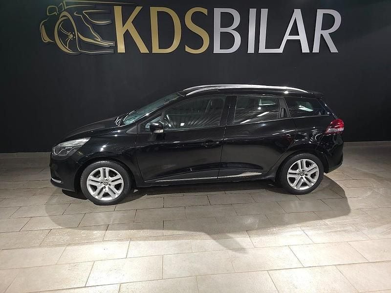 Svart Begagnad 2016 Renault Clio GrandTour Zen Kombi | 89 500 kr (Marknadspris) - Bild 1/4