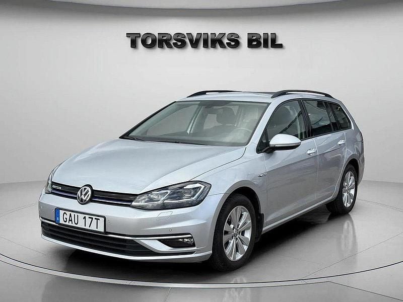 Silver Begagnad 2019 VW Golf VIII Kombi | 149 900 kr (Bra pris) - Bild 1/4