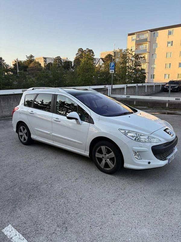 Vit Begagnad 2010 Peugeot 308 Kombi | 55 000 kr (Lite dyr) - Bild 1/4