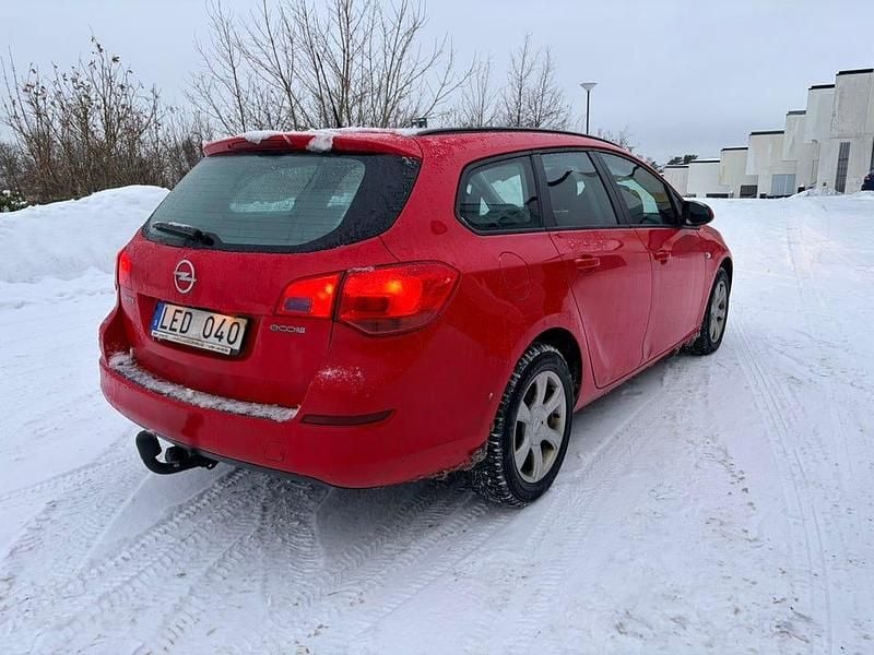 Begagnad Opel Astra 125 HK (91 kW) 2011 Kombi