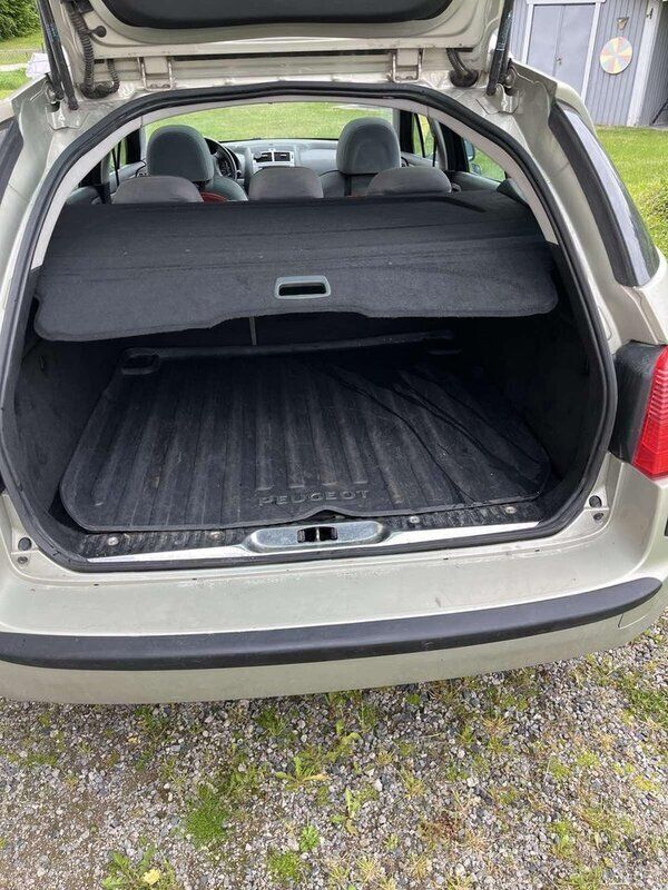 Grå Begagnad 2005 Peugeot 407 Kombi | 12 500 kr (Bra pris) - Bild 1/4