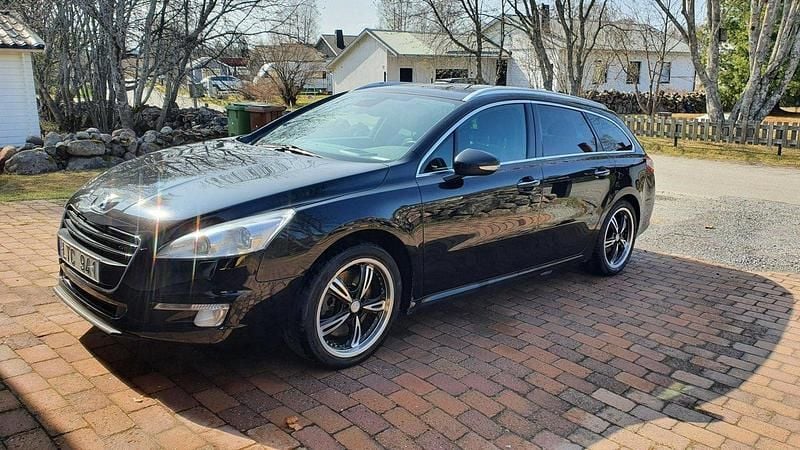 Svart Begagnad 2011 Peugeot 508 GTi Kombi | 85 000 kr (Lite dyr) - Bild 1/4