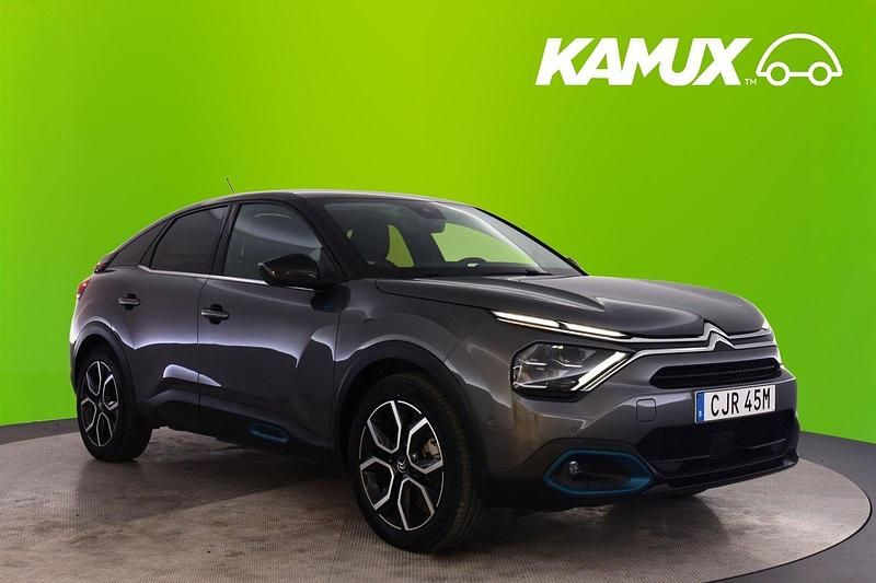 Silver/grå Begagnad 2022 Citroën e-C4 Shine Halvkombi | 208 800 kr (Lite dyr) - Bild 1/4