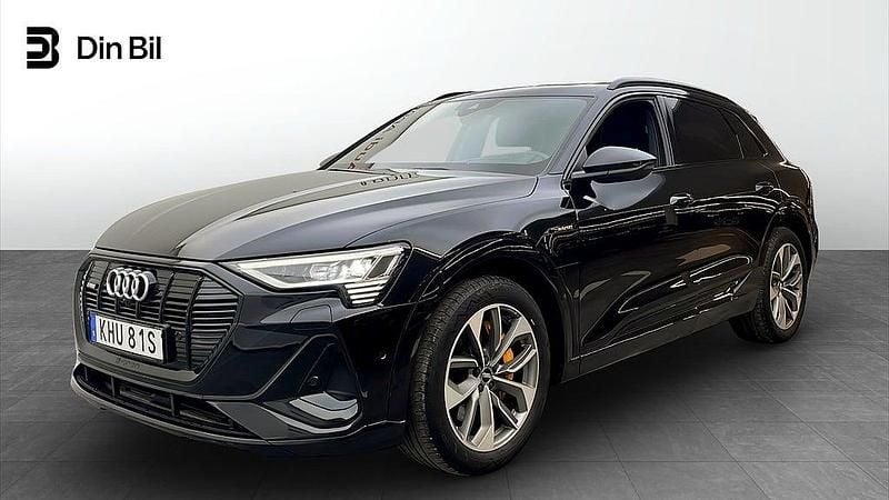 Begagnad Audi e-tron S-Line 300 kW (408 HK) 2020 Mytsvart metallic SUV