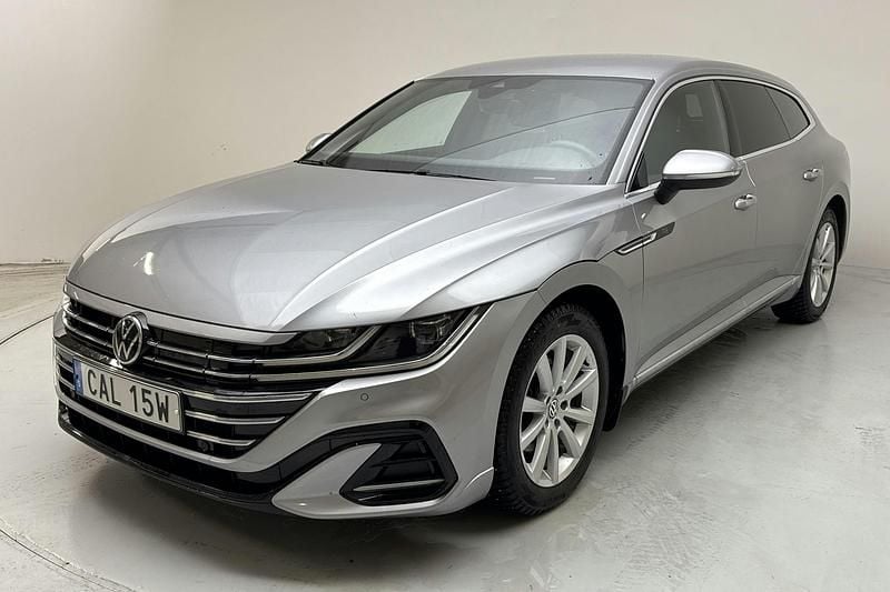 Silver Begagnad 2021 VW Arteon R-line | 249 000 kr (Marknadspris) - Bild 1/4