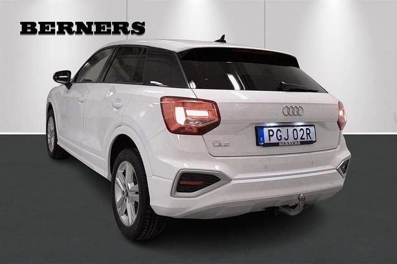Begagnad Audi Q2 Advanced Plus 151 HK (111 kW) 2024 Vit SUV