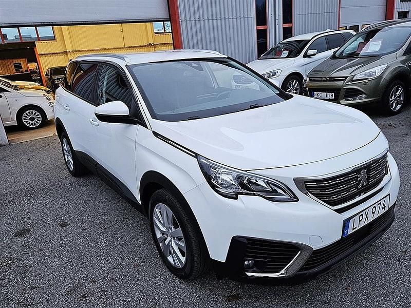 Begagnad Peugeot 5008 131 HK (96 kW) 2018 Vit SUV