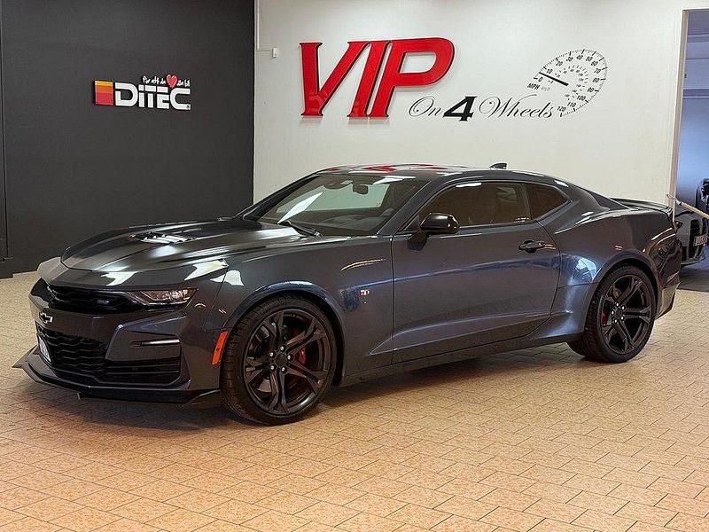 Mörkgrå Begagnad 2019 Chevrolet Camaro SS Sportkupé | 498 800 kr (Marknadspris) - Bild 1/4