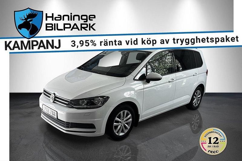 Vit Begagnad 2017 VW Touran Minibuss | 224 900 kr (Lite dyr) - Bild 1/4