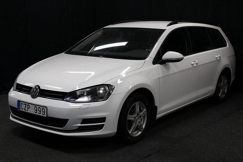 Begagnad VW Golf VII 105 HK (77 kW) 2013 Vit Kombi