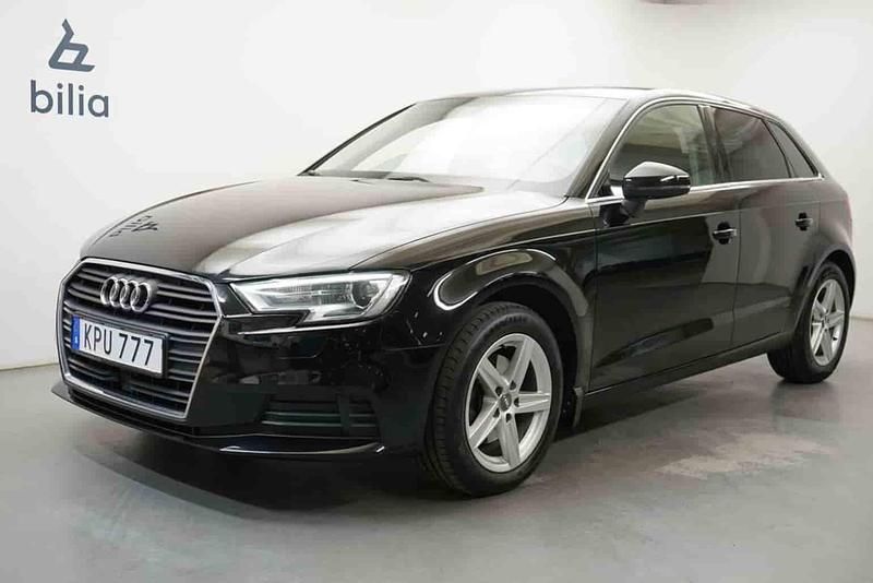 Svart Begagnad 2017 Audi A3 Sportback Halvkombi | 139 900 kr - Bild 1/1