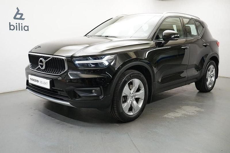 Svart Begagnad 2018 Volvo XC40 Momentum SUV | 259 900 kr (Bra pris) - Bild 1/3