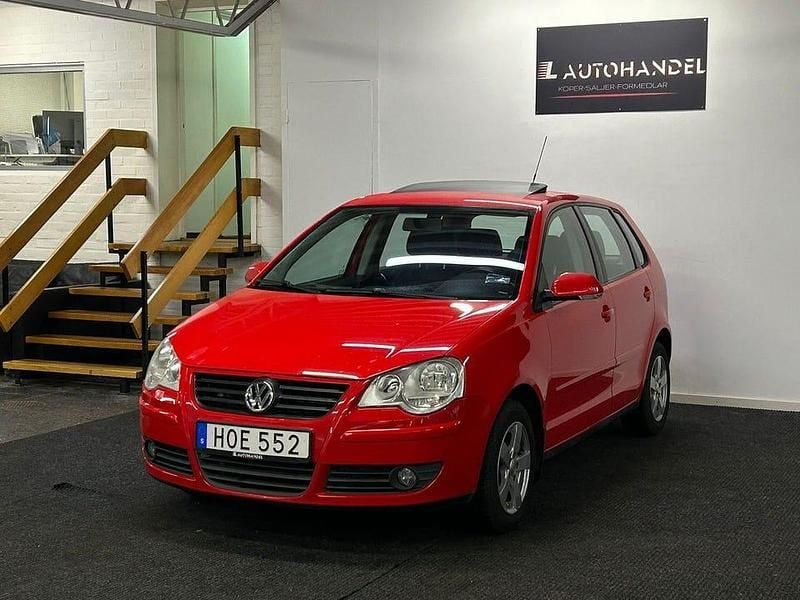 Röd Begagnad 2008 VW Polo Comfortline Halvkombi | 29 900 kr (Marknadspris) - Bild 1/4