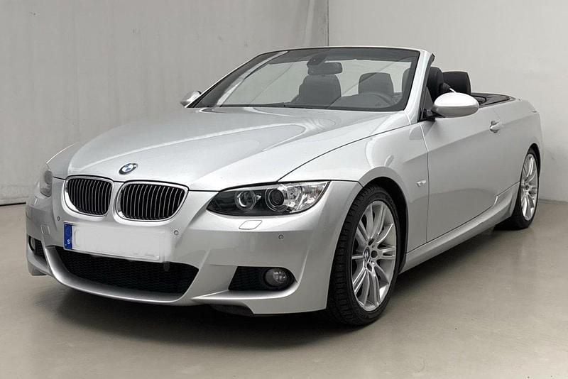 Grå Begagnad 2008 BMW 325 Cabriolet M Sport Cab | 139 900 kr (Bra pris) - Bild 1/4