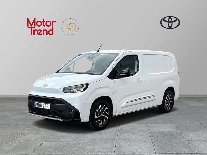 Vit Begagnad 2024 Toyota Proace City Van | 419 900 kr - Bild 1/4
