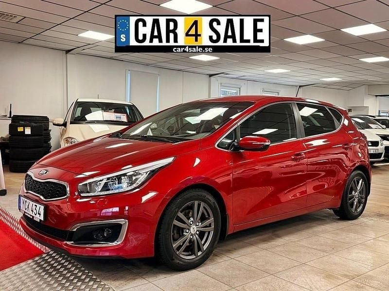 Begagnad Kia Ceed 136 HK (100 kW) 2016 Röd Halvkombi