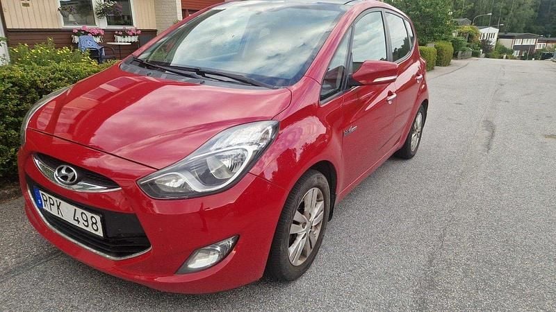 Röd Begagnad 2013 Hyundai ix20 Edition Minibuss | 48 000 kr (Bra pris) - Bild 1/3