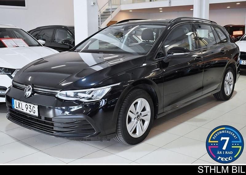 Begagnad VW Golf VIII 131 HK (96 kW) 2022 Svart Kombi