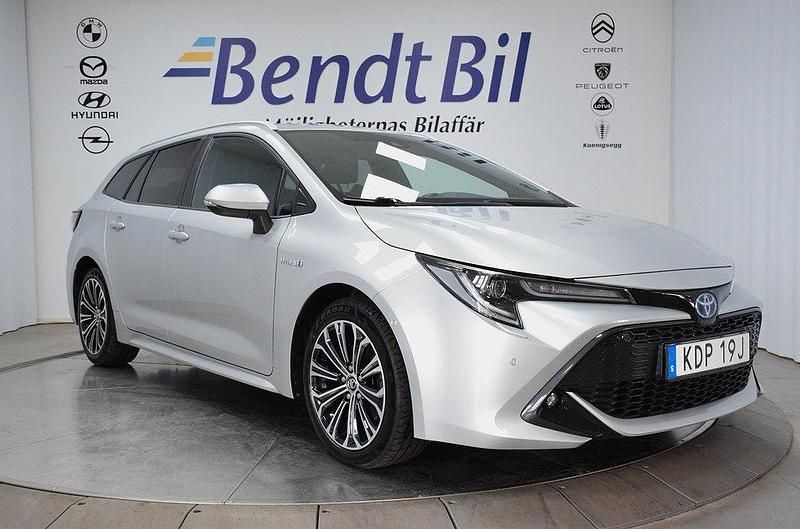 Silver Begagnad 2019 Toyota Corolla Style Kombi | 259 500 kr (Lite dyr) - Bild 1/3