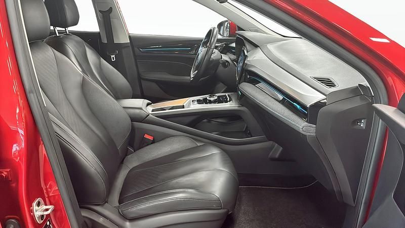 Begagnad MG MG5 EV 130 kW (177 HK) 2022 Röd Kombi