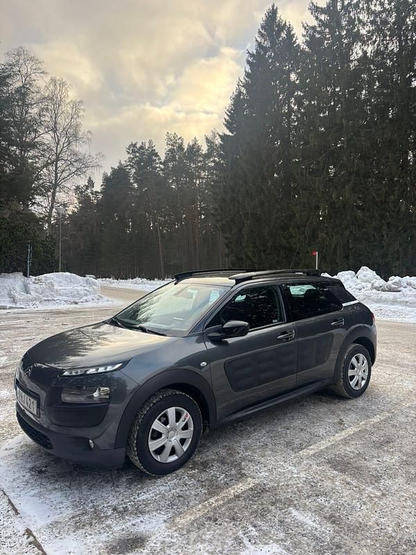 Begagnad Citroën C4 Cactus PureTech 82 HK (60 kW) 2017 Halvkombi