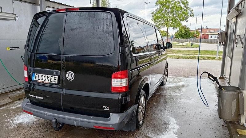 Svart Begagnad 2013 VW T5 Van | 70 000 kr (Superpris) - Bild 1/4
