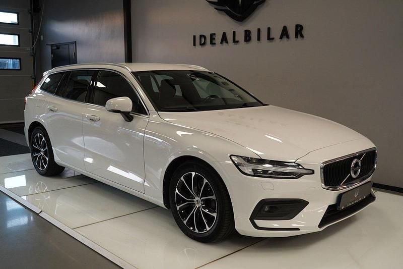 Begagnad 2021 Volvo V60 Momentum Kombi | 299 900 kr (Marknadspris) - Bild 1/4