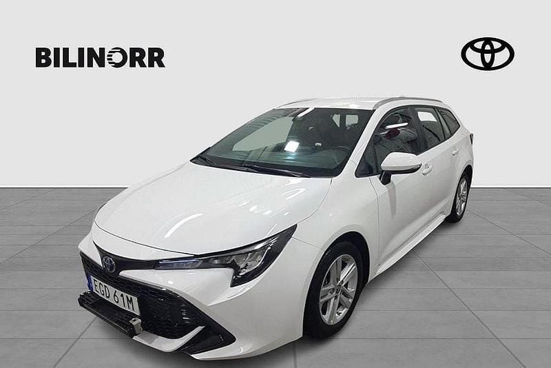 Vit Begagnad 2022 Toyota Corolla Active Kombi | 249 900 kr (Marknadspris) - Bild 1/4