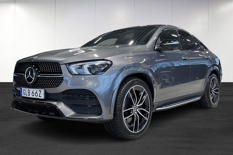 Grå Begagnad 2021 Mercedes GLE350 AMG Sportkupé | 709 000 kr (Marknadspris) - Bild 1/4
