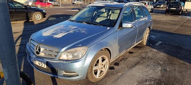 Begagnad 2011 Mercedes C220 Kombi | 68 000 kr (Superpris) - Bild 1/4