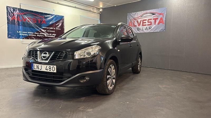 Svart Begagnad 2010 Nissan Qashqai +2 SUV | 72 900 kr (Marknadspris) - Bild 1/4