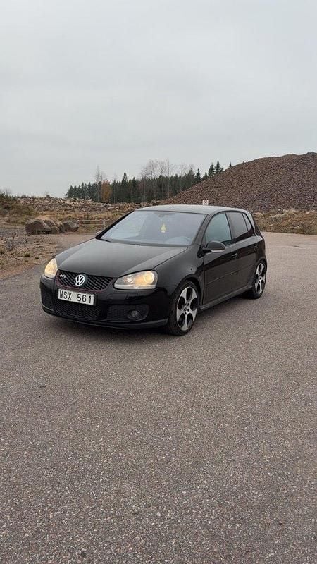 Svart Begagnad 2005 VW Golf IV GTI Halvkombi | 47 000 kr (Marknadspris) - Bild 1/4