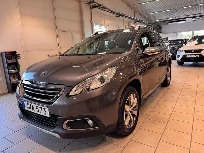 Mörkgrå Begagnad 2016 Peugeot 2008 Allure SUV | 99 900 kr (Marknadspris) - Bild 1/4
