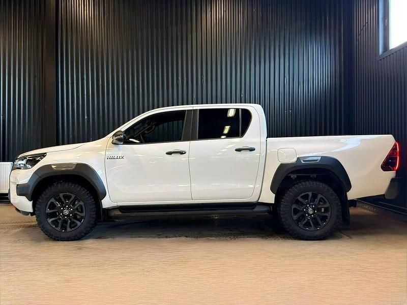 Begagnad Toyota HiLux 204 HK (150 kW) 2024 Vit Pickup