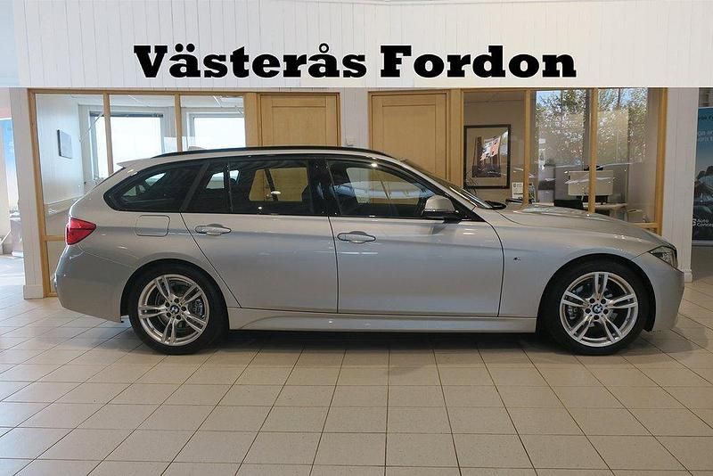 Silver Begagnad 2018 BMW 320 M Sport Kombi | 239 900 kr (Marknadspris) - Bild 1/4
