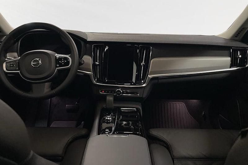 Begagnad Volvo V90 Plus 253 HK (186 kW) 2025 Grå Kombi