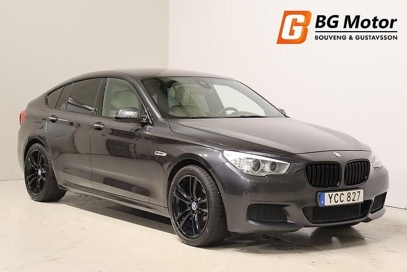 Grå Begagnad 2016 BMW 530 Gran Turismo M Sport Halvkombi | 219 900 kr (Marknadspris) - Bild 1/4