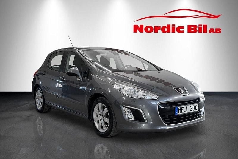 Grå Begagnad 2011 Peugeot 308 Halvkombi | 49 900 kr (Lite dyr) - Bild 1/4
