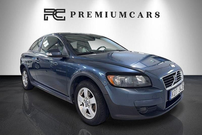 Blå Begagnad 2009 Volvo C30 Momentum Halvkombi | 49 900 kr (Marknadspris) - Bild 1/4