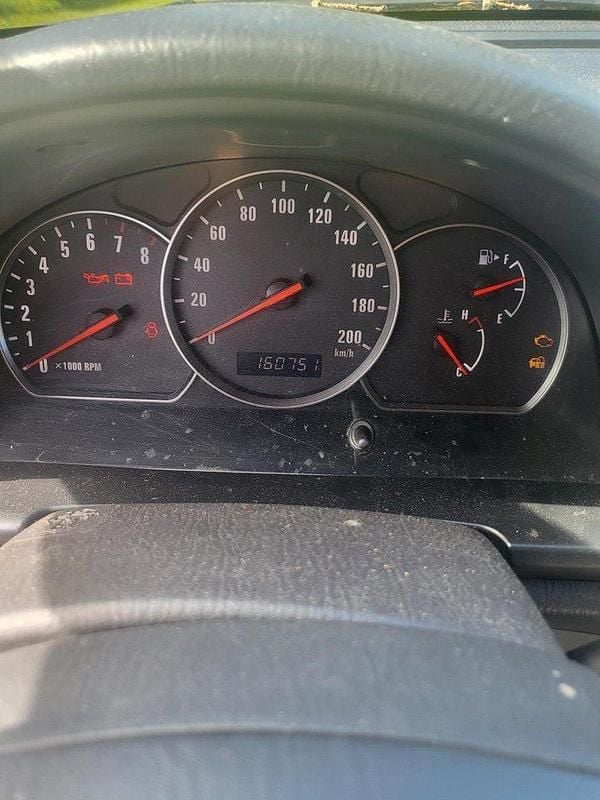 Brun Begagnad 2003 Suzuki Grand Vitara SUV | 27 000 kr (Superpris) - Bild 1/2