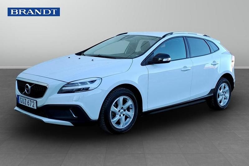 Vit Begagnad 2019 Volvo V40 CC Kombi | 209 900 kr (Marknadspris) - Bild 1/4