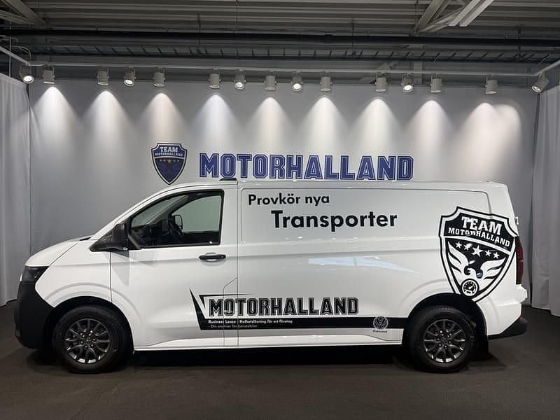 Vit Begagnad 2025 VW T6.1 Van | 519 900 kr (Superpris) - Bild 1/4