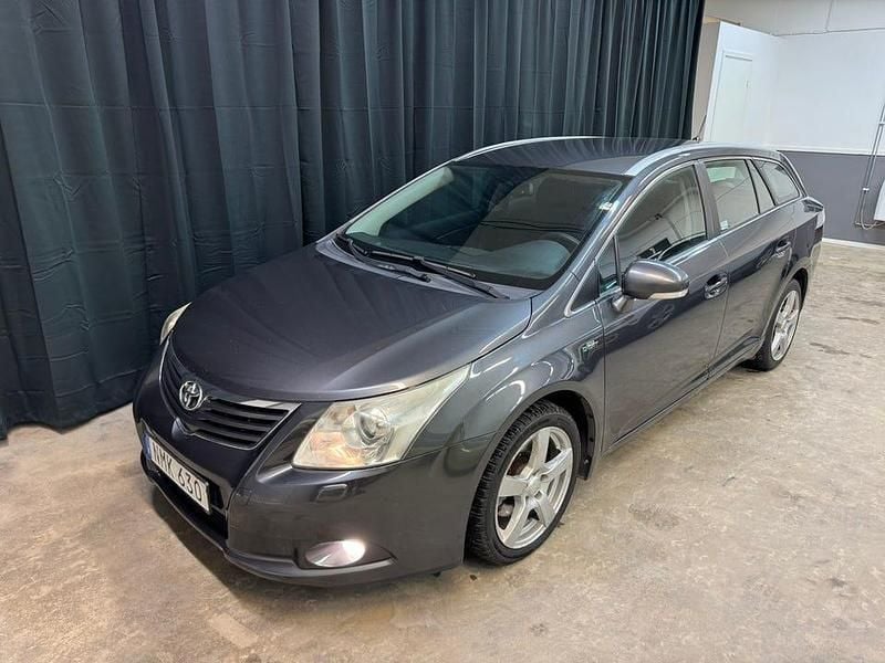 Begagnad Toyota Avensis 150 HK (110 kW) 2010 Kombi