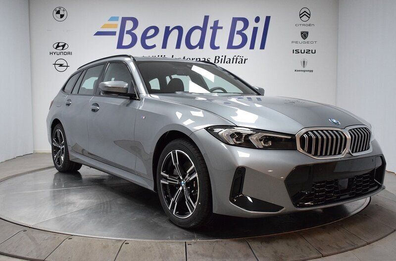 Skyscraper grey metallic Ny 2024 BMW 330e Efficient Dynamics Kombi | 609 500 kr - Bild 1/3