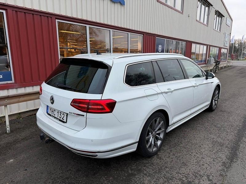 Begagnad VW Passat GT 190 HK (139 kW) 2017 Vit Kombi