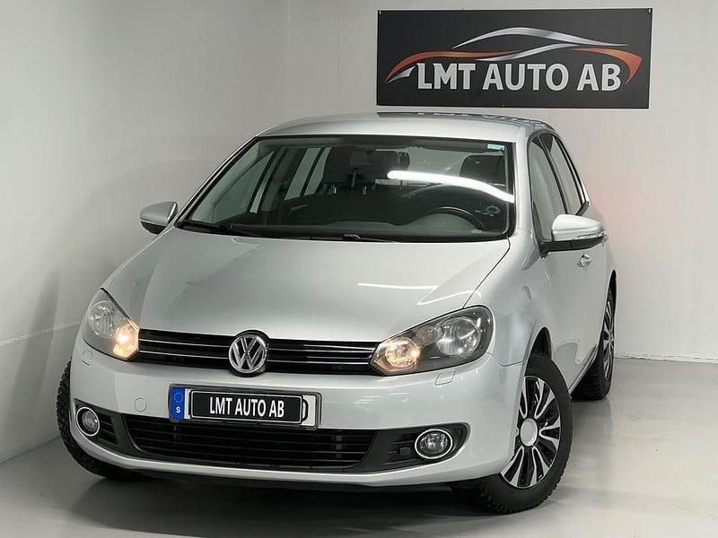 Begagnad VW Golf VII 102 HK (75 kW) 2012 Silver Halvkombi