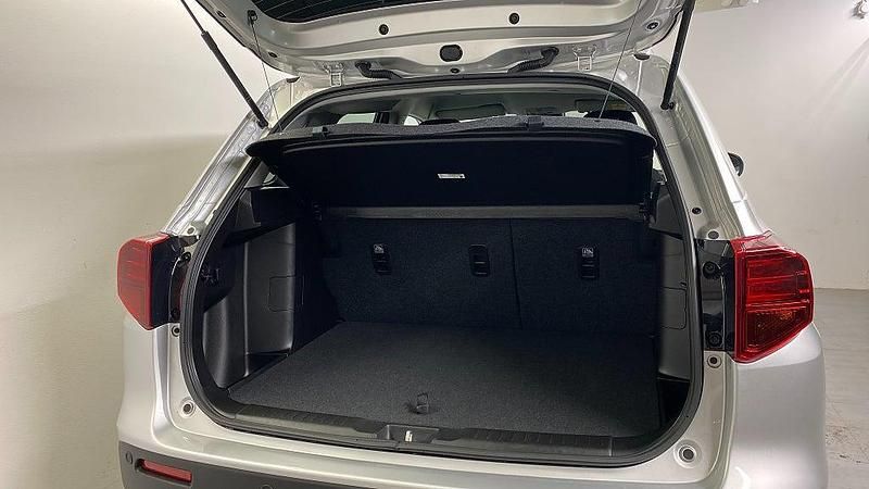 Ny Suzuki Vitara 2026 Grå