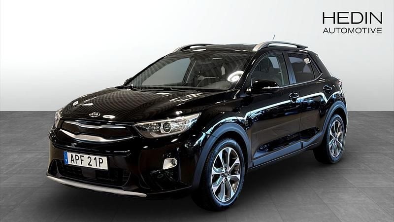 Svart (black) Begagnad 2020 Kia Stonic Advance SUV | 179 900 kr (Bra pris) - Bild 1/4