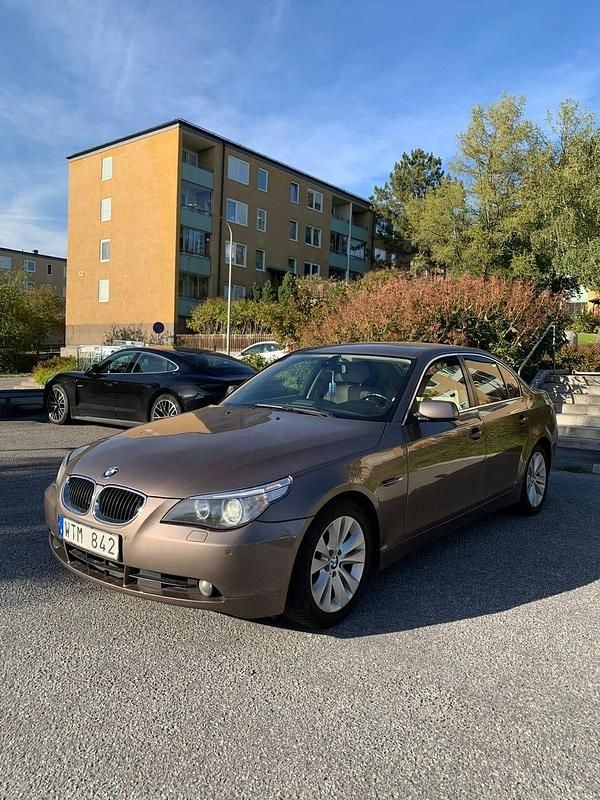 Begagnad 2005 BMW 525 Sedan | 44 900 kr (Superpris) - Bild 1/4
