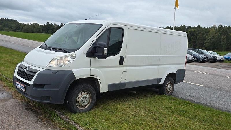 Vit Begagnad 2012 Citroën Jumper Minibuss | 54 900 kr (Lite dyr) - Bild 1/4